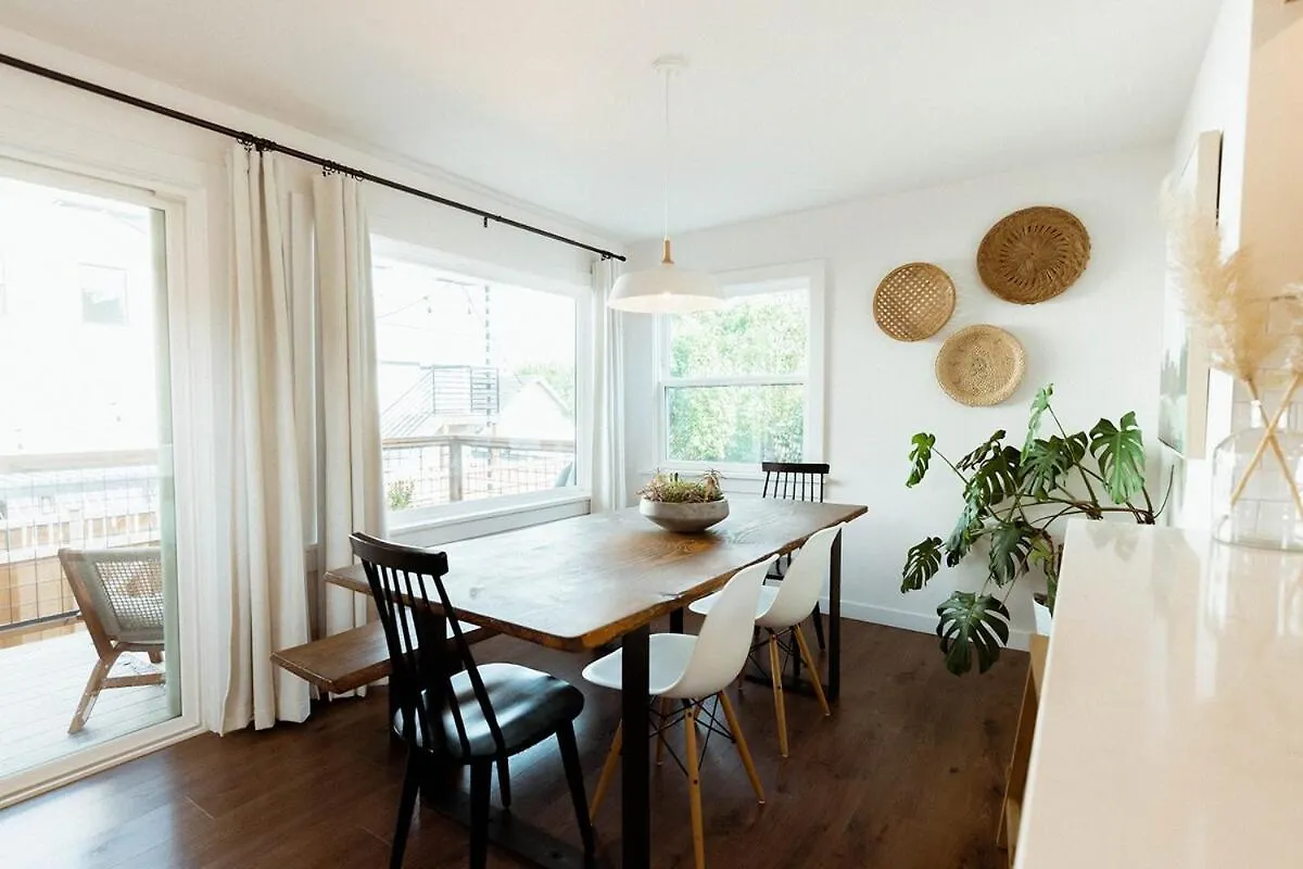 Renovated 3-Br Retreat With Ac, 10 Mins To Downtown Villa Seattle United States
