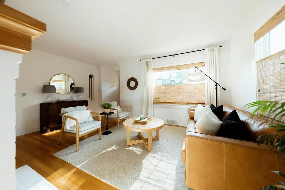 Renovated 3-Br Retreat With Ac, 10 Mins To Downtown Villa Seattle